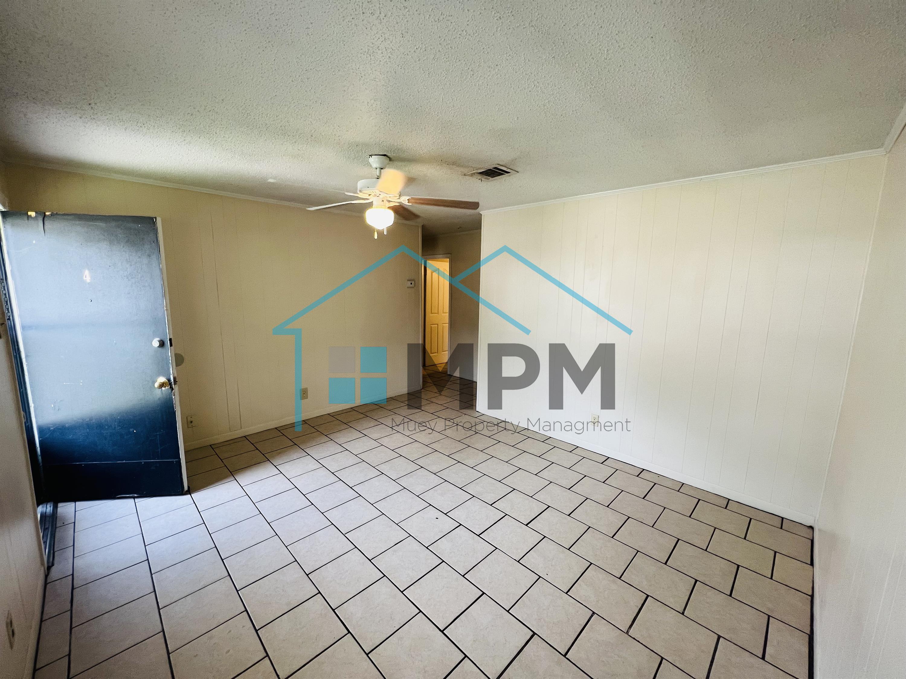 3351 Hwy 594 - 4