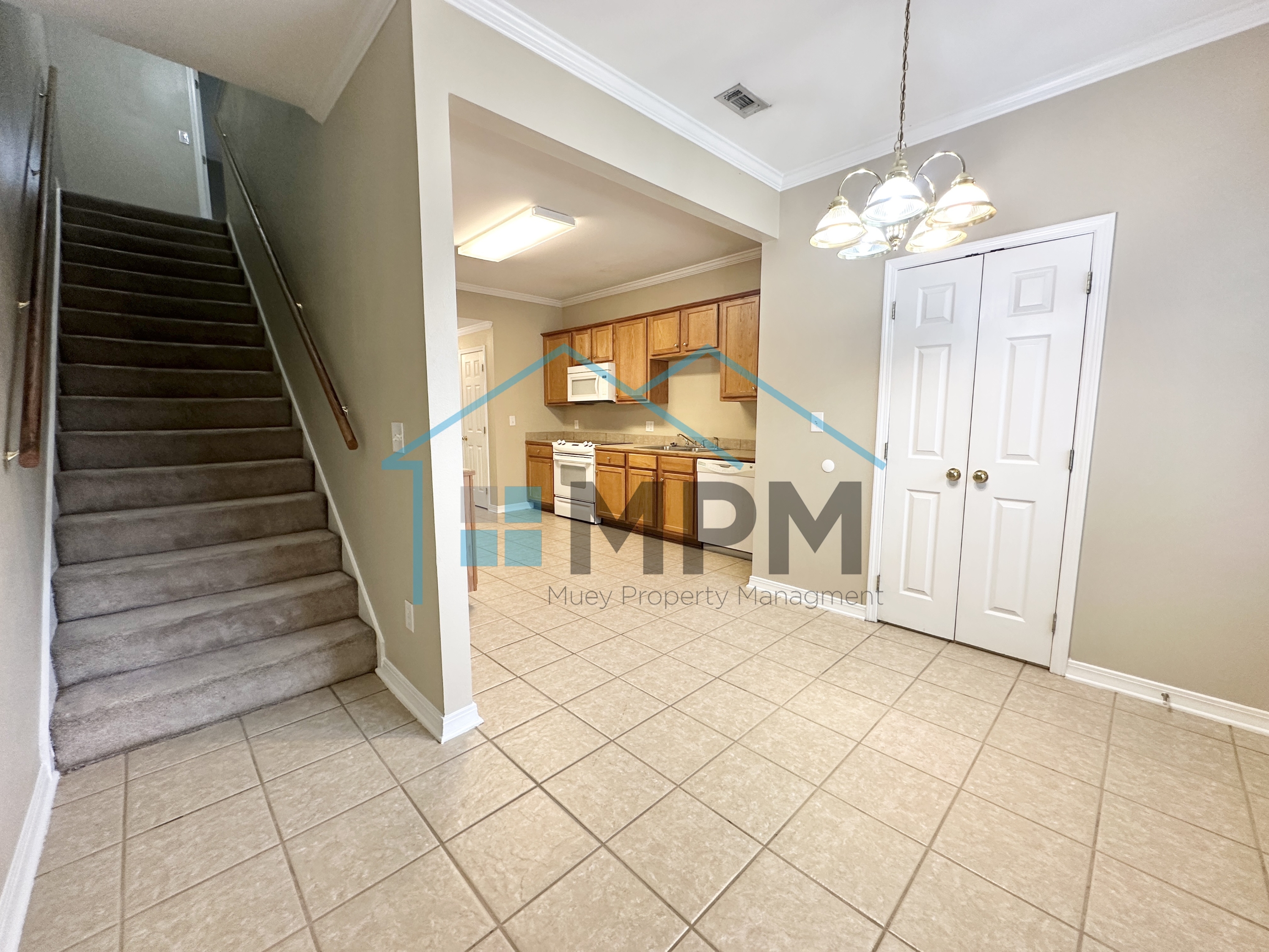 201 North McGuire Avenue - I