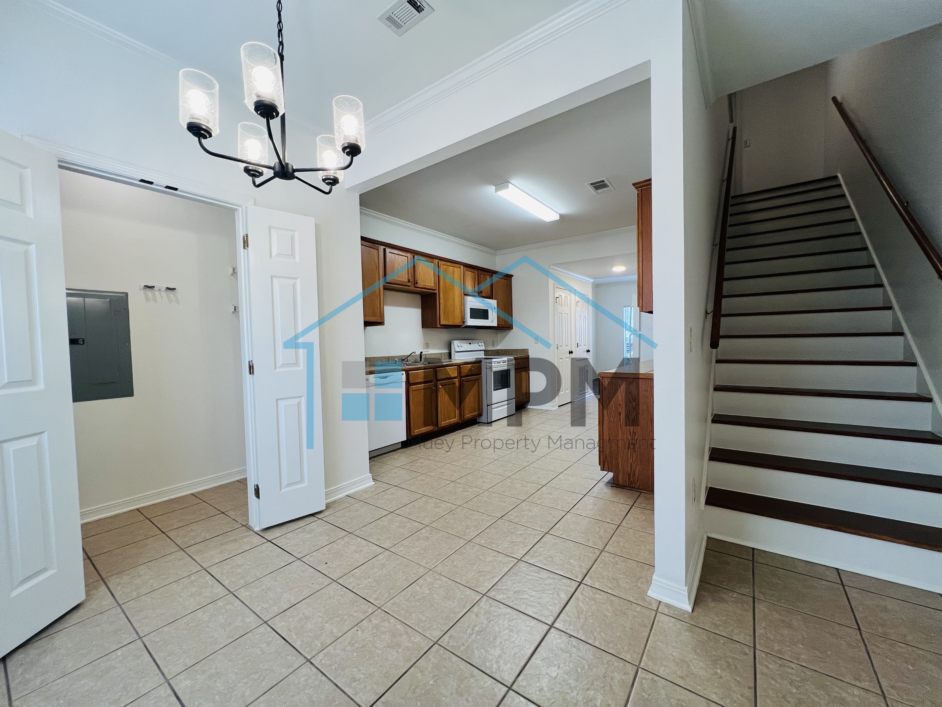201 North McGuire Avenue - A